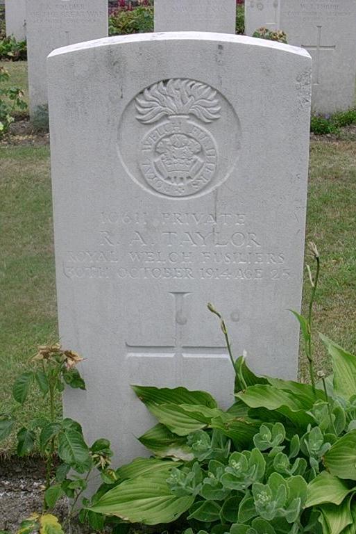 grave for ra taylor
