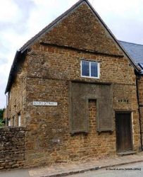 99.RollofHonourCottage